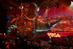 MTV音乐大奖／玛丹娜开场秀卡住 颁奖开始还在播足球赛_中国娱乐网_内地香港澳门台湾电影电视歌曲娱乐明星新闻