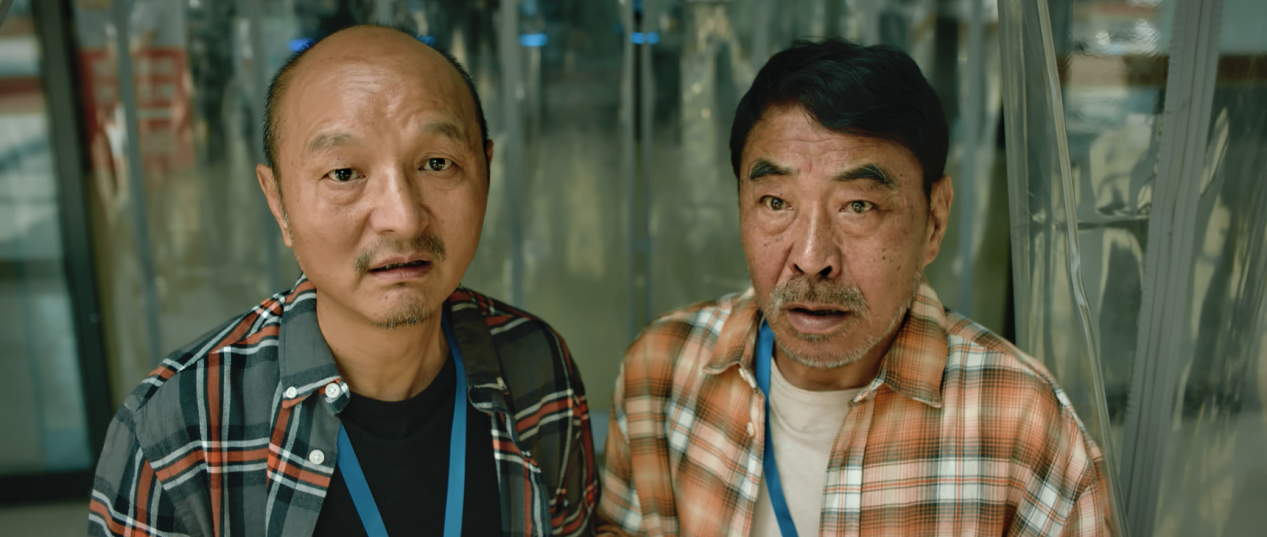 爆笑枪战喜剧《冒牌暴徒》热映!登陆爱奇艺腾讯优酷燃炸中秋档