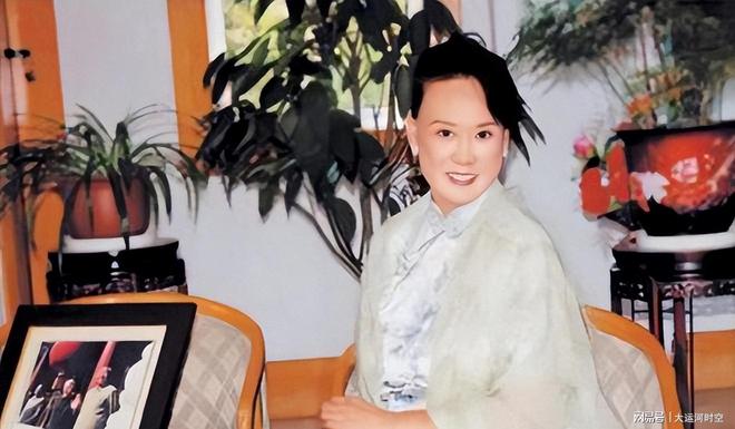 李宗仁的妻子比他小48岁，60年代二人亲昵合影，李嘴角难掩笑容！