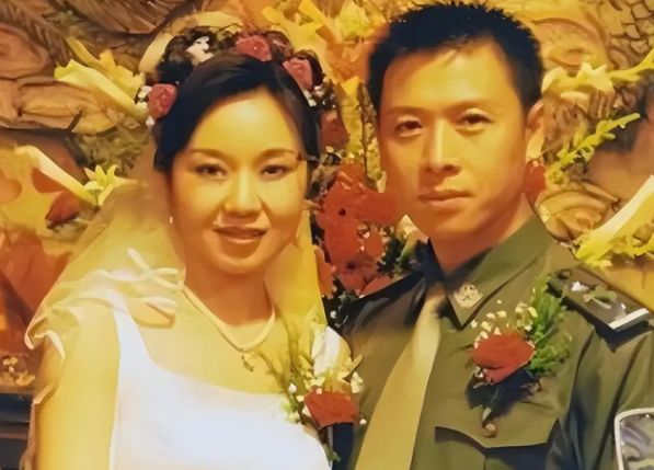 想不到!离婚22年的前夫邹伟,竟给55岁未再嫁的闫妮留了一手好牌