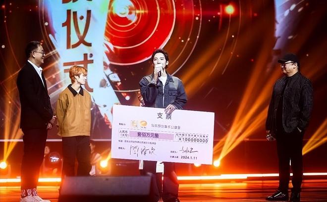去世仅2天，人民日报对刘欢的称呼变了，5字之差释放信号不一般