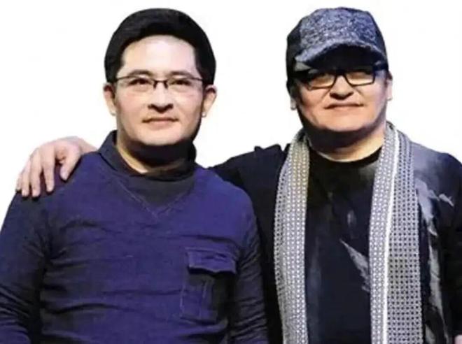 他是刘欢弟弟，名气不如哥哥，凭《父母爱情》爆火后，低调当主持
