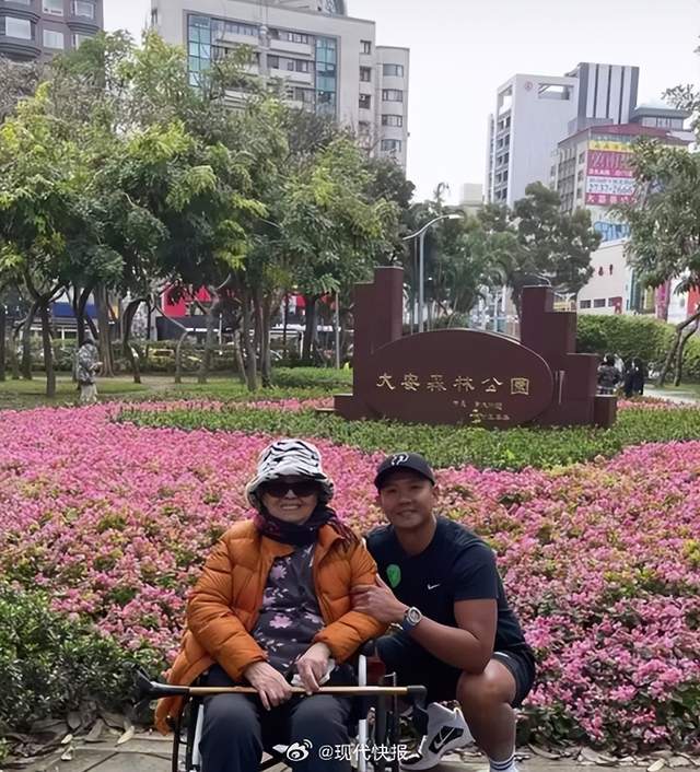 陈建州心梗刚复工痛失百岁奶奶，妻子范玮琪晒合照悼念