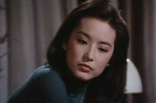 她18岁爱上他时他已经有家室,从少女等到38岁也没等来一场婚礼;1994年她转身嫁给了别人,秦汉此后一直单身