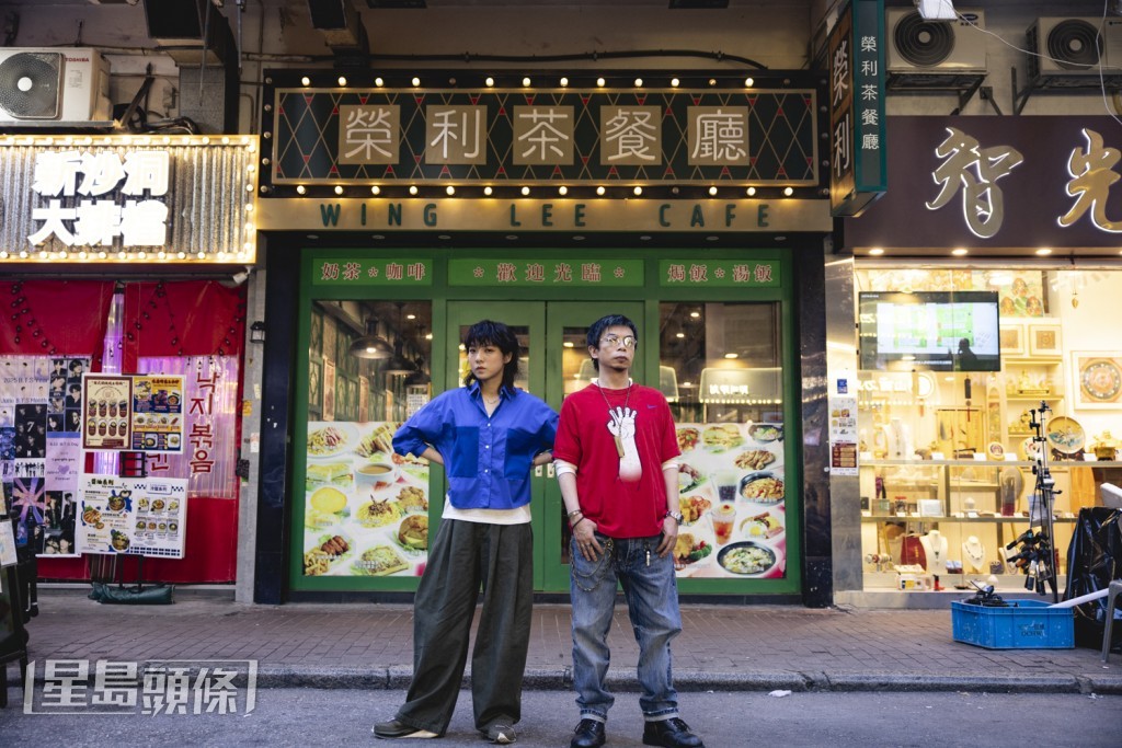 两人因一次出错餐事件而交恶，引发连串事件。