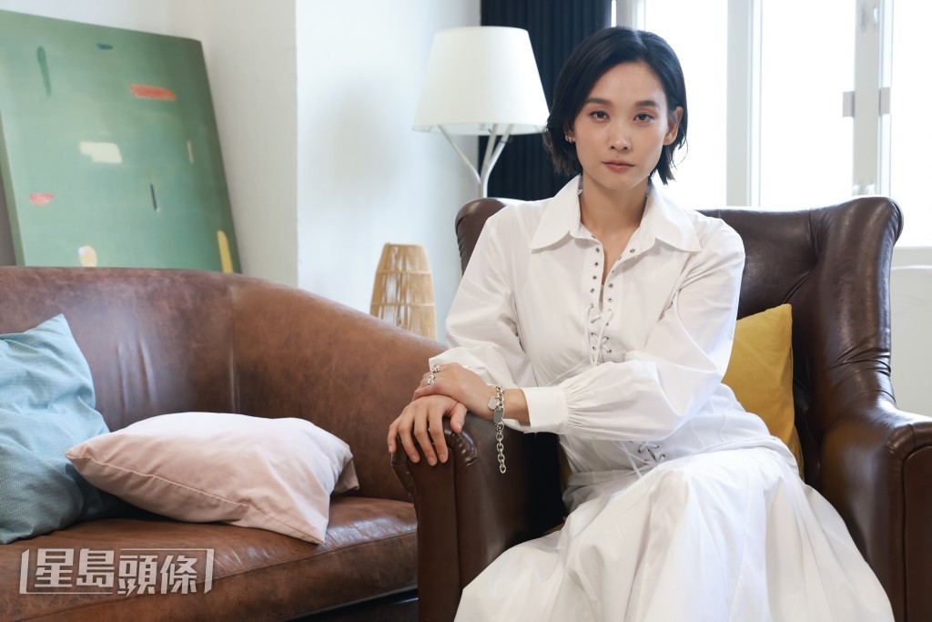 气质女神谈善言原来读书时甚调皮，试过半夜爬入屋企附近的学校探险。