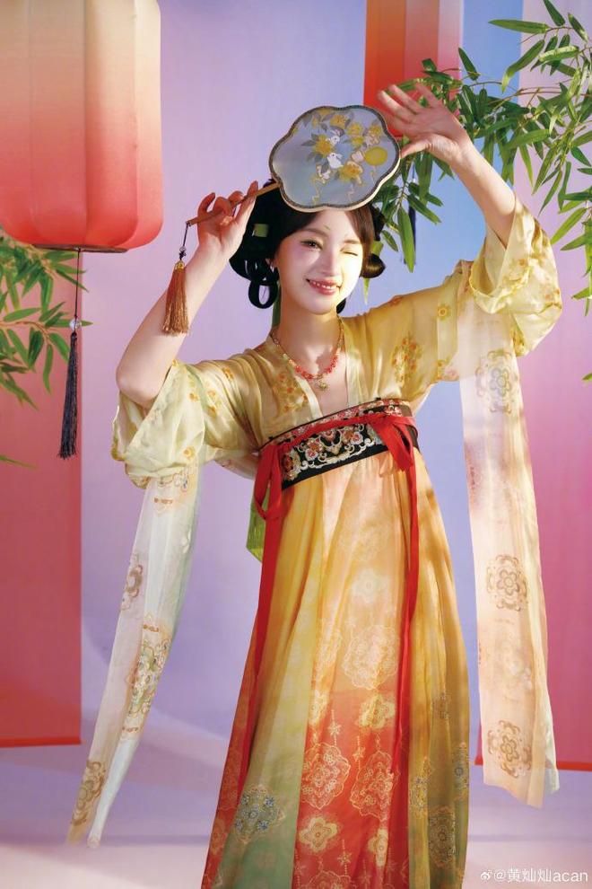 黄灿灿自曝十月还未争取到进组工作,决定上课提升自己迎接下次机会