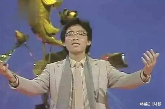 1982年黄霑写完《我的中国心》没人敢唱，最后电子表工人张明敏接了，没想到红了40年_中国娱乐网_内地香港澳门台湾电影电视歌曲娱乐明星新闻