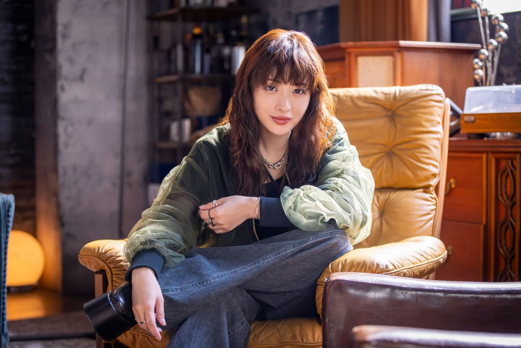 石原里美饰如月弥生。