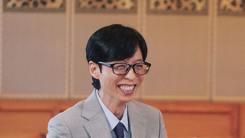 刘在锡35年首度因病停工！现身录影现场「脸凹陷、手腕骨纤细」粉丝心疼_中国娱乐网_内地香港澳门台湾电影电视歌曲娱乐明星新闻