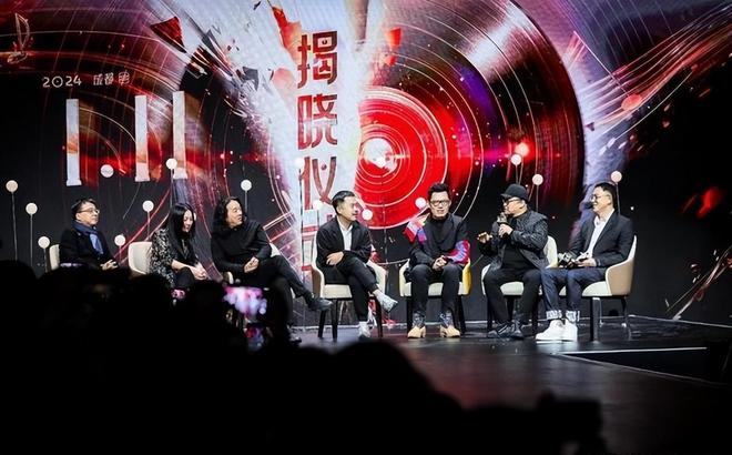 去世仅2天，人民日报对刘欢的称呼变了，5字之差释放信号不一般