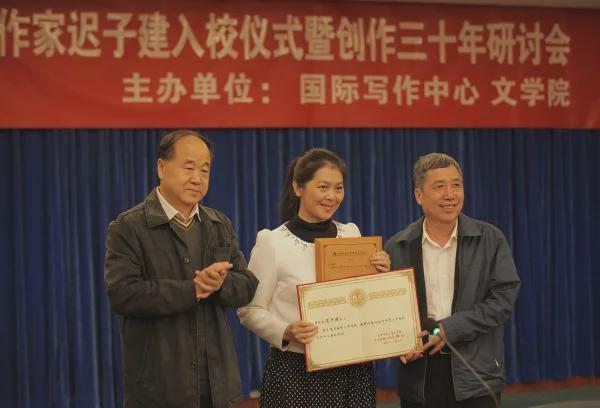 45岁宋佳二封金鹰奖视后!她到底读了多少书,才摆脱15年黑历史,逆袭成大女主