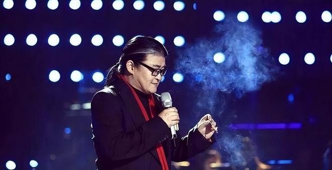 去世仅2天，人民日报对刘欢的称呼变了，5字之差释放信号不一般